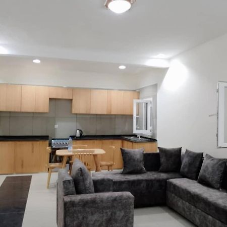 Residence Rosalie Яунде Екстер'єр фото