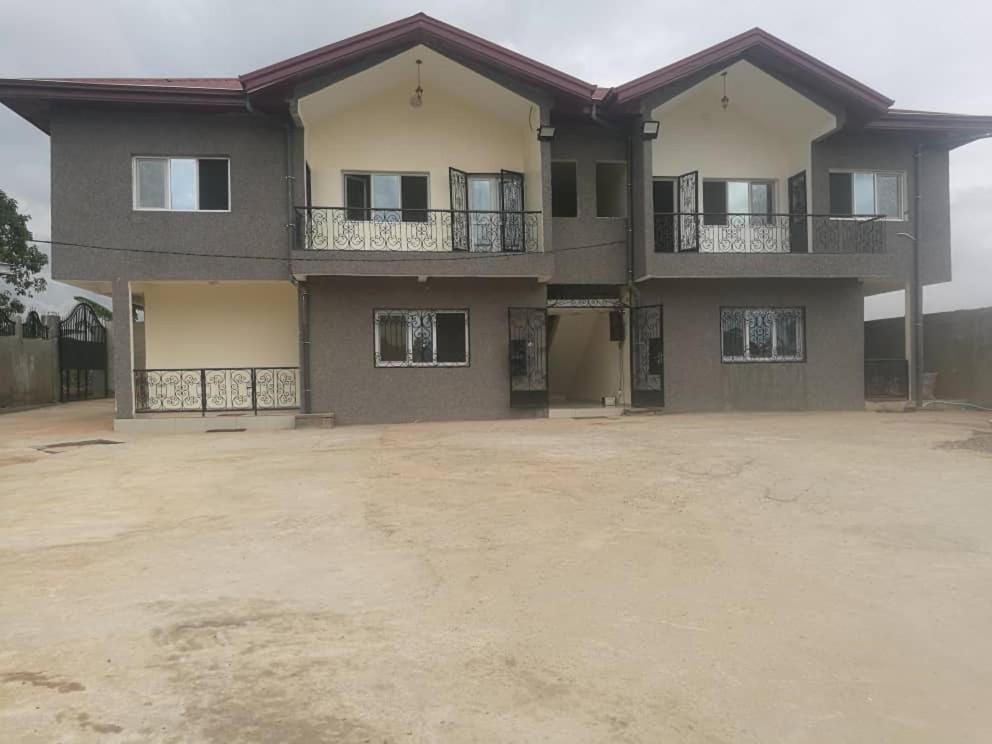 Residence Rosalie Яунде Екстер'єр фото